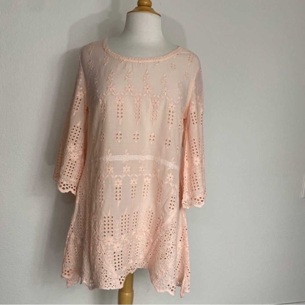 Women Light Pink Peach Floral Embroidered Eyelet Lightweight Tunic Blouse Size M